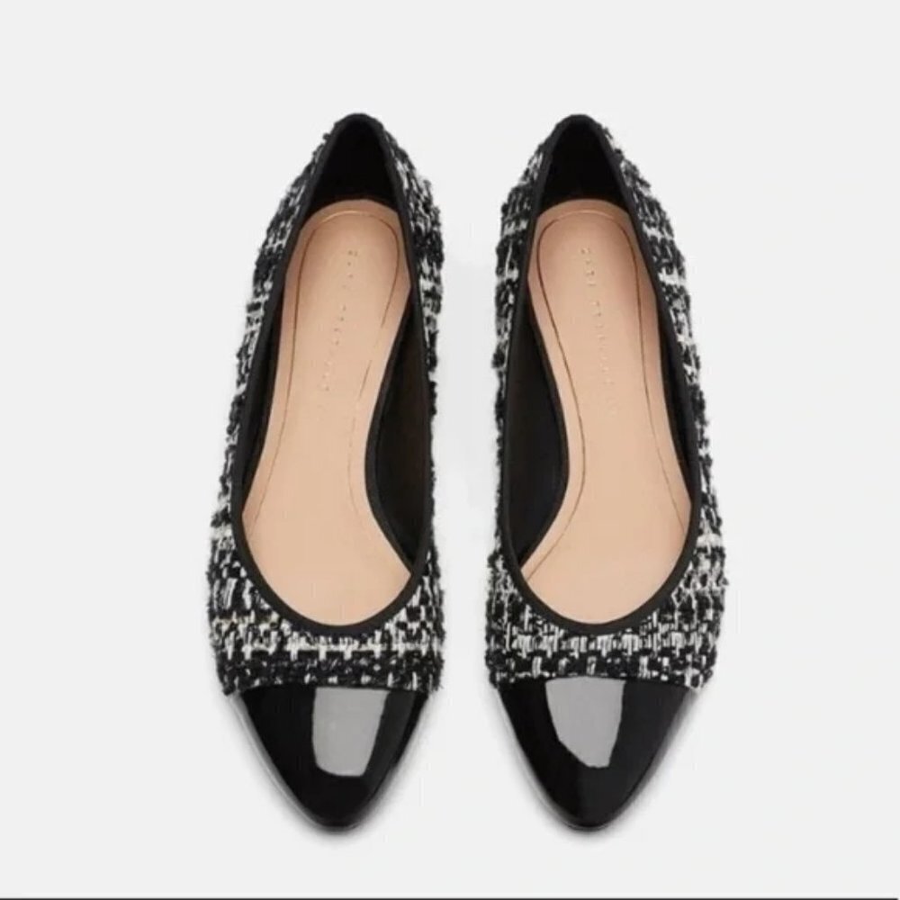 NWT Zara black, white & gold tweed-like flats w/ patent black rounded toe, 6